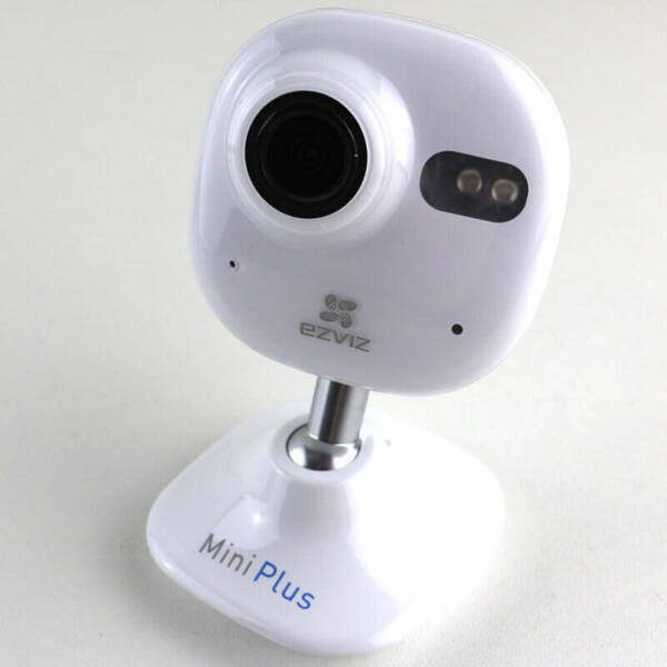 Camera IP Wifi trong nhà Ezviz CS-CV200-(A0-52WFR(White) 2MP