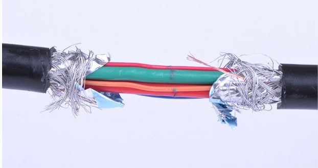 Cáp âm thanh Audio 3,5mm ra RCA âm dài 20cm Ugreen UG-10547