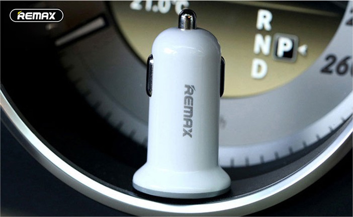 Củ sạc ô tô 2 cổng USB 2.1A Remax Jian CC - 201