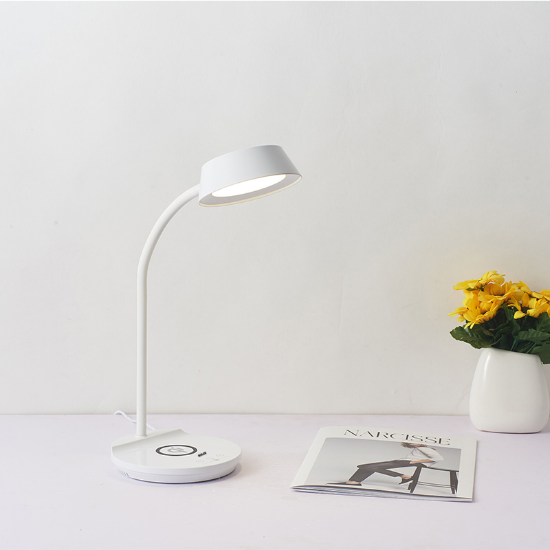 Đèn chống cận tích hợp sạc không dây Roler RL-D1112W