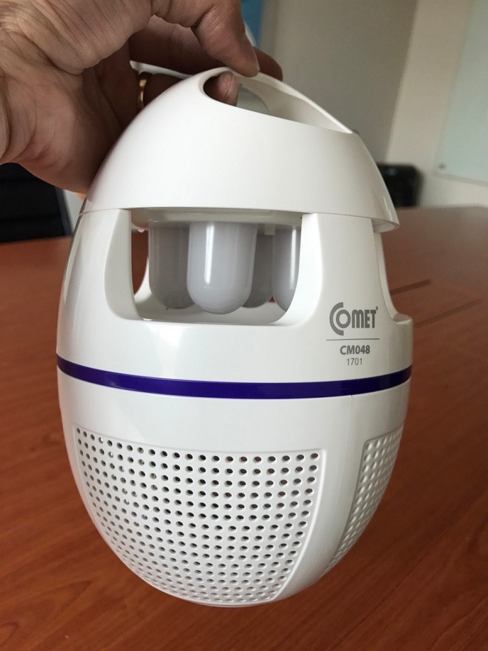 Đèn diệt muỗi Comet CM048