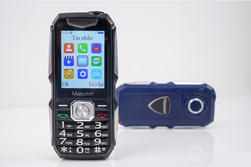 Điện thoại Masstel Play 50 Xanh