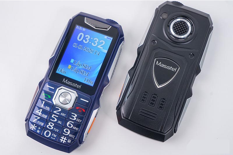 Điện thoại Masstel Play 50 Xanh