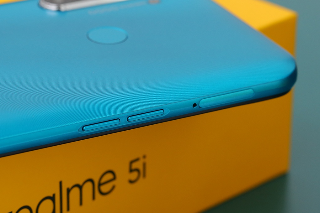 Điện Thoại Realme 5i (4+64Gb) - RMX2032 Xanh nước biển