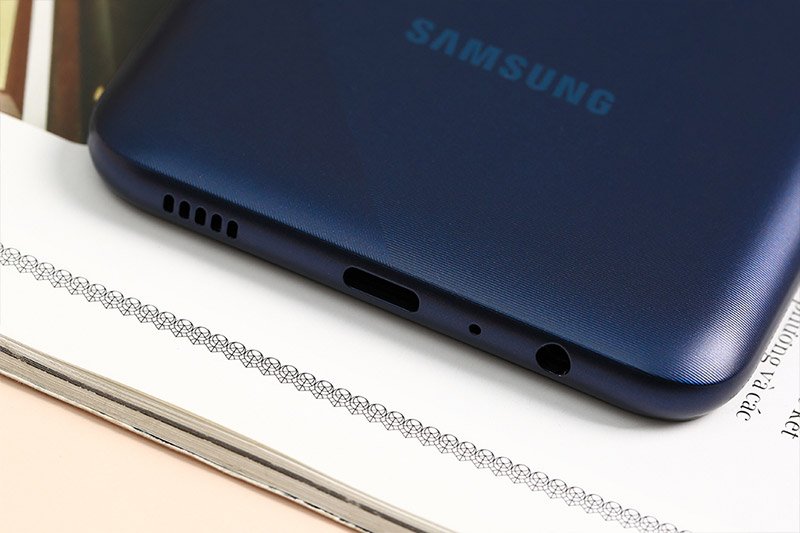 Điện thoại Samsung Galaxy A02s-A025F Blue
