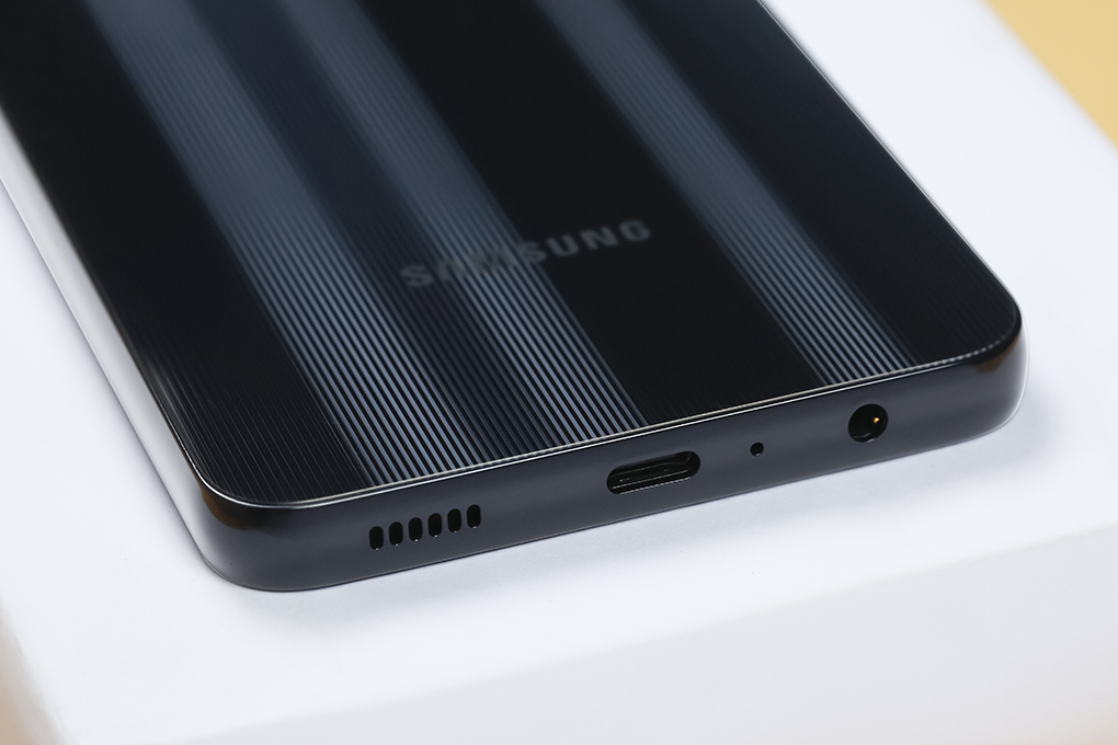 Điện thoại Samsung Galaxy A05 (4+128G) A055F Đen