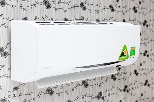 Điều hòa Daikin 1 chiều inverter FTKC71UVMV - 24.200BTU