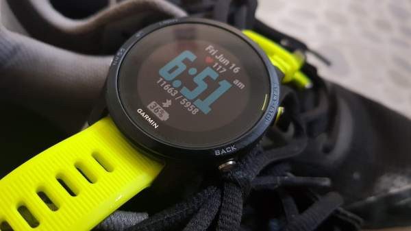 Đồng hồ thông minh Forerunner 935 Force Yellow, VN