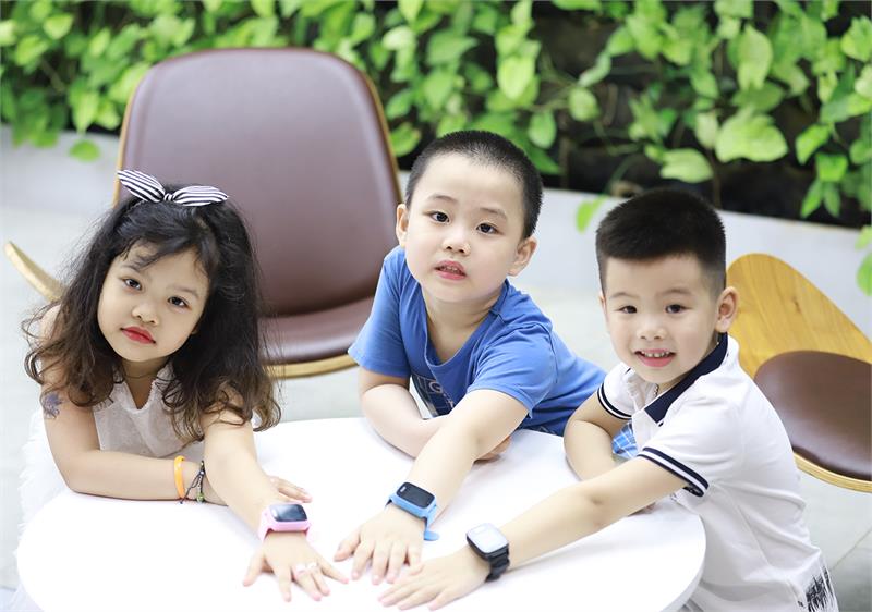 Đồng hồ thông minh trẻ em Viettel MyKid_B1_X (Màu xanh)