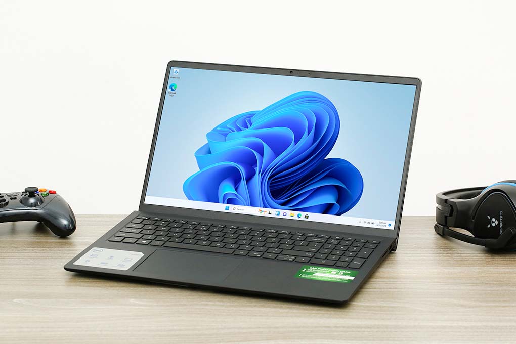 Laptop Dell Inspiron 3530 71011775