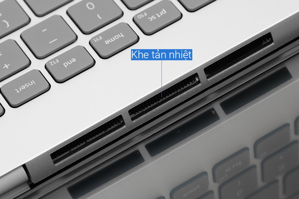 Laptop Dell Inspiron 5620 N6I7009W1