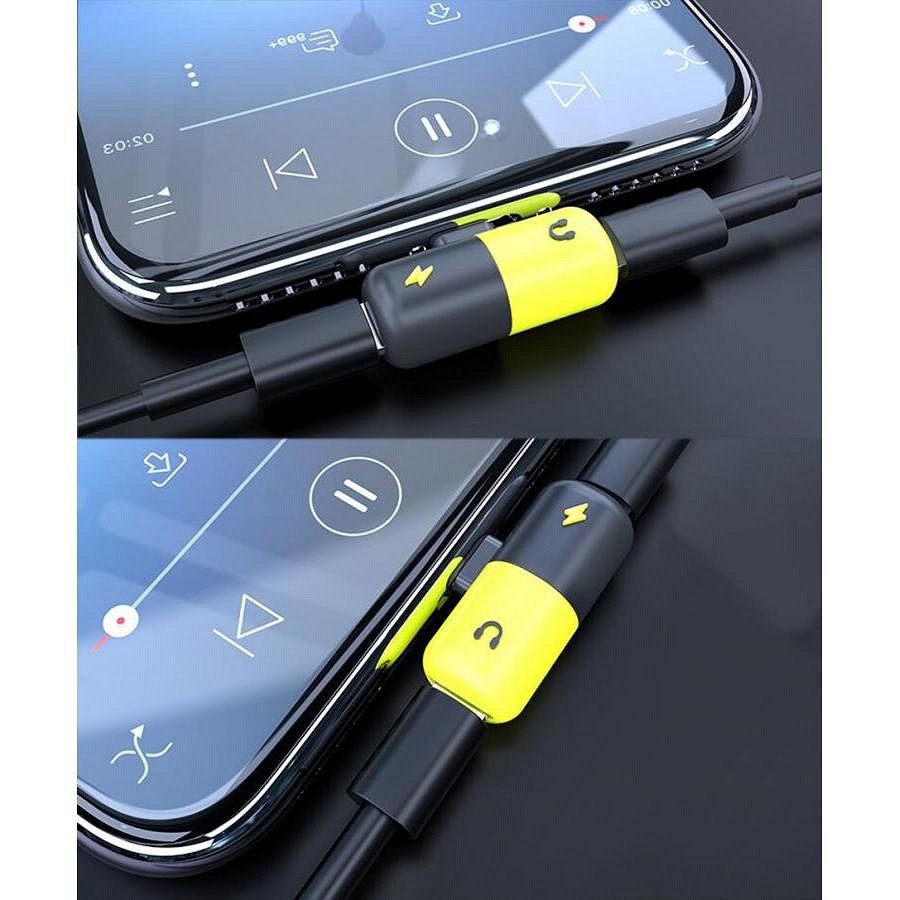 Lightning Splitter Music & Charger at the same time