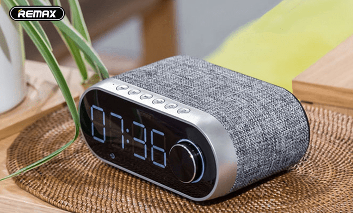 Loa Bluetooth kiêm đồng hồ báo thức Remax RB-M26