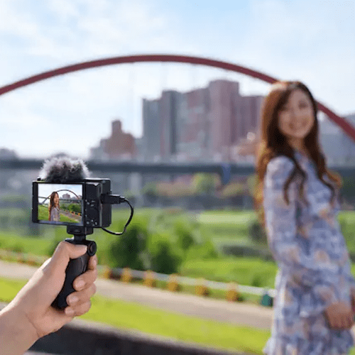 Máy ảnh kỹ thuật số Sony ZV-1 - Chuyên dụng cho Livestream