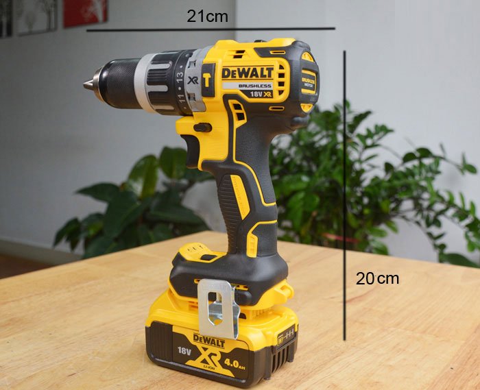 Máy khoan vặn vít động lực pin Dewalt DCD796M2-B1