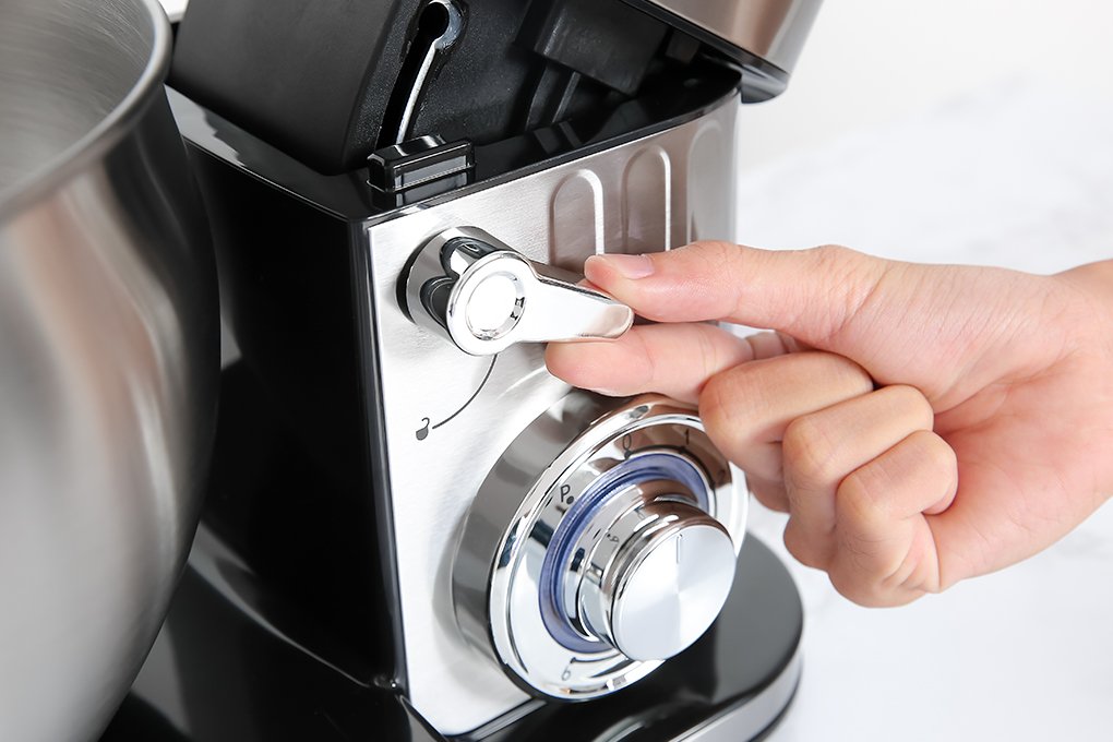 Máy nhồi bột UNIE EM5