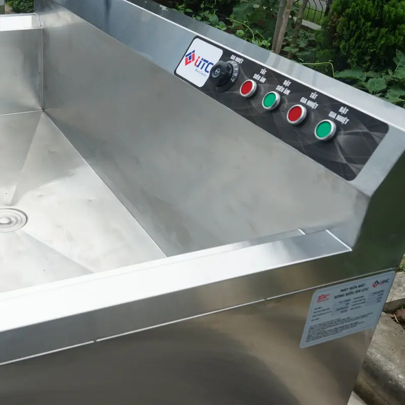 Máy rửa bát siêu âm UTC 1200HS