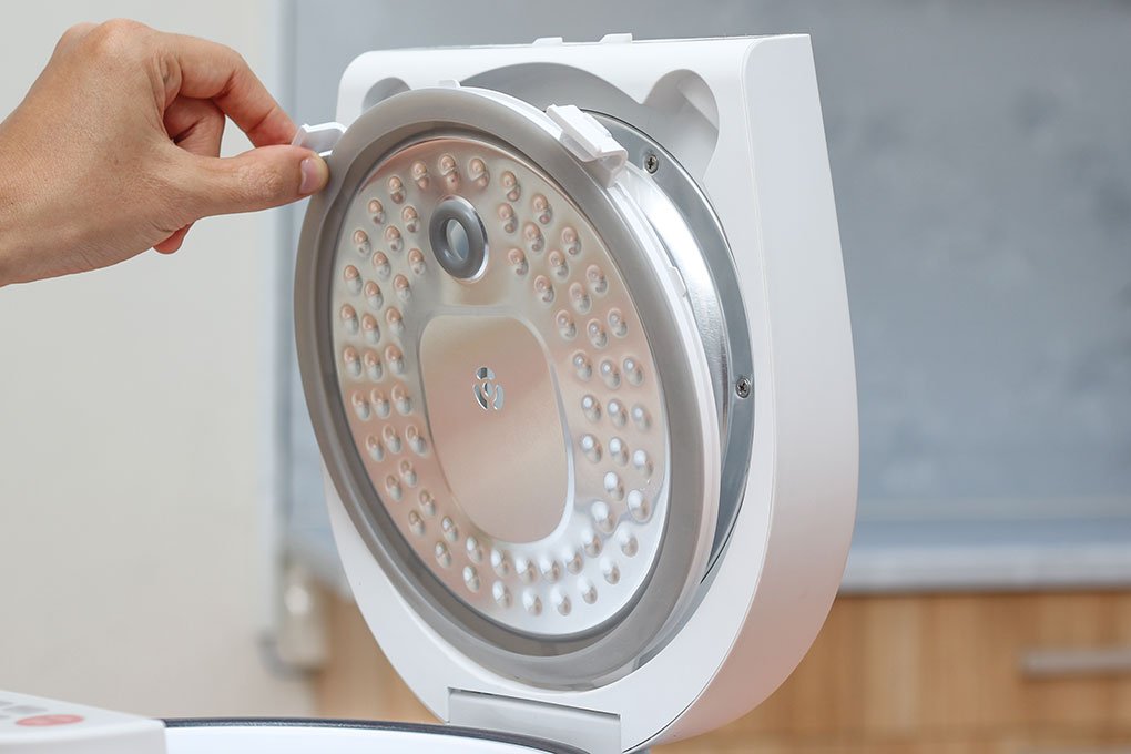 Nồi cơm điên từ Electrolux 1.2L ERC6503W