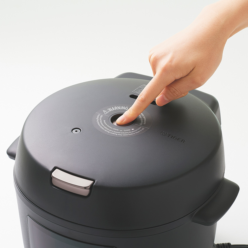Nồi áp suất điện tử 2,5L Tiger COK-B40W-Japan