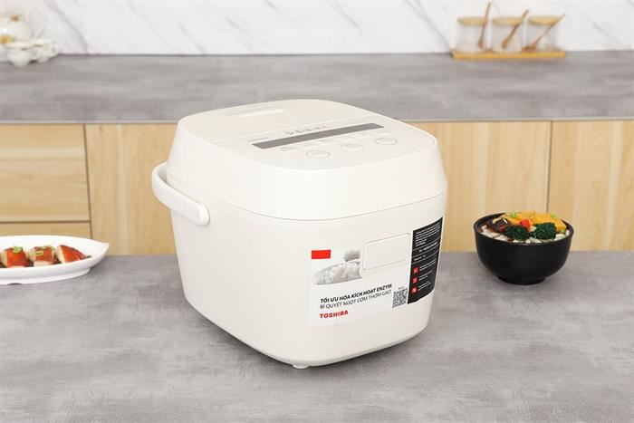 Nồi cơm điện tử 1,8L Toshiba RC-18DR5UVN(W)