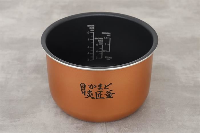 Nồi cơm điện tử 1,8L Toshiba RC-18DR5UVN(W)