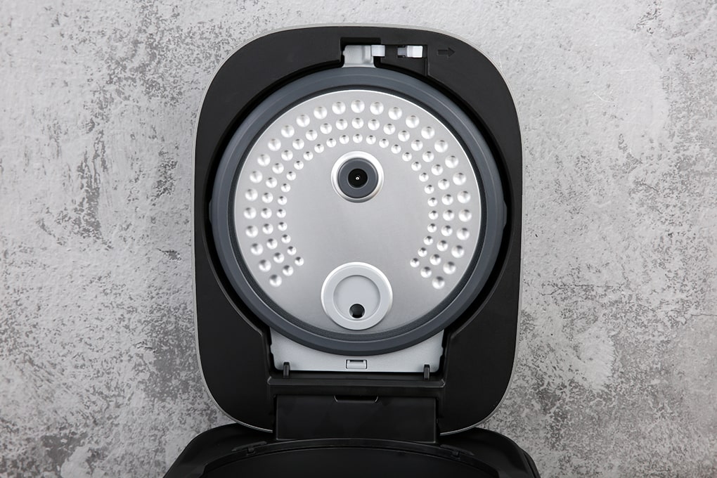 Nồi cơm điện tử cao tần 1.8L Toshiba RC-18IP1PV