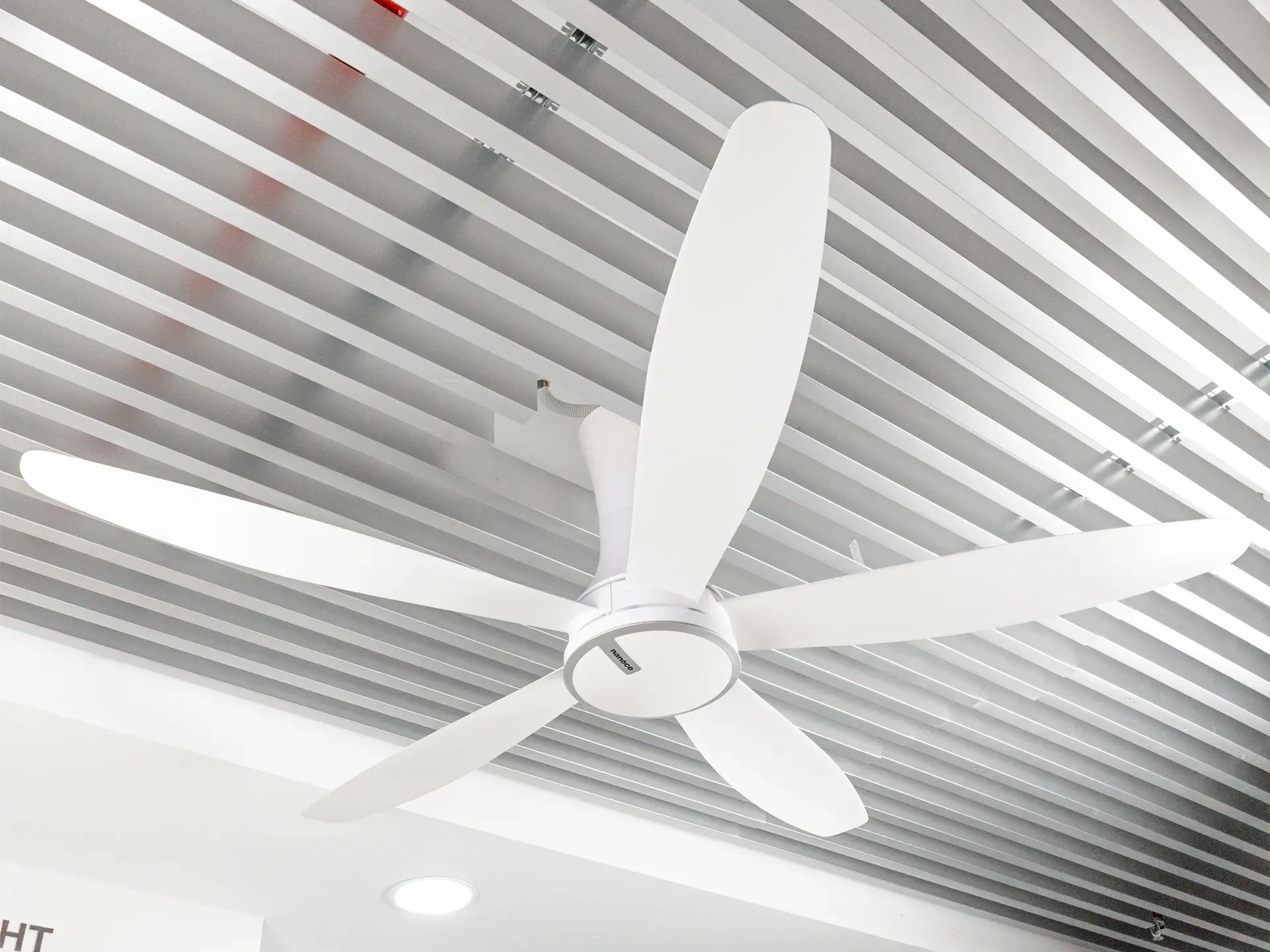 Quạt trần 5 cánh Nanoco DC ABS NCF6051-W-trắng-ti33-Điều khiển