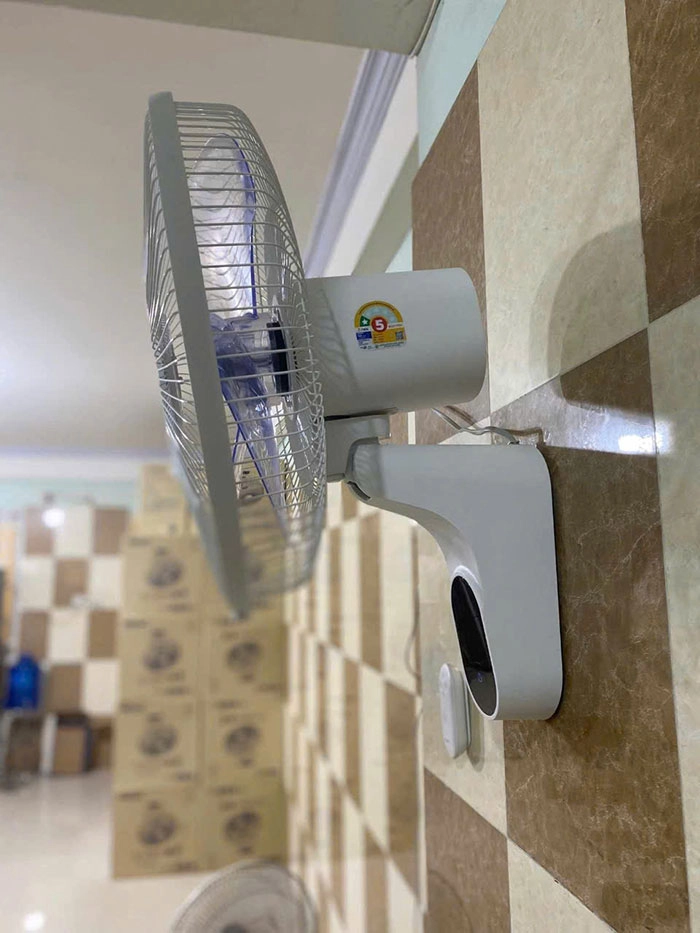 Quạt treo tường 3 cánh Hatari W16R1 - Có điều khiển - Thailand