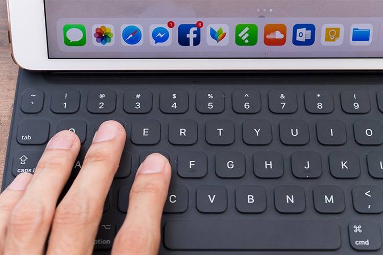 Smart Keyboard for 10.5-inch iPad Pro - US English