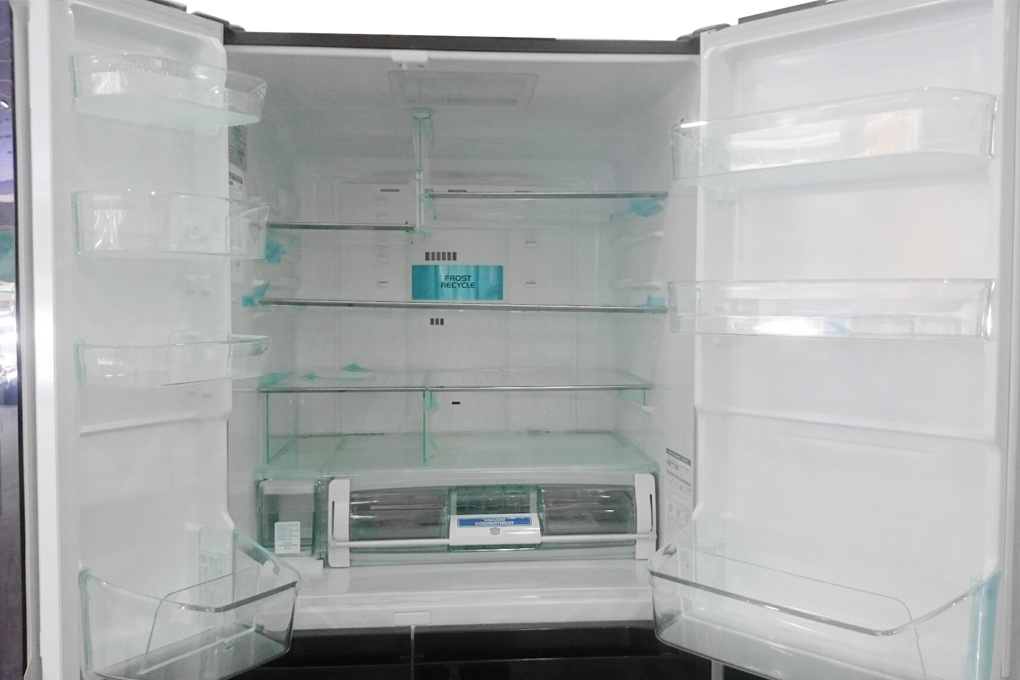 Tủ lạnh 6 cánh Hitachi E6200V (XW) 657 Lít (Mặt gương màu trắng)