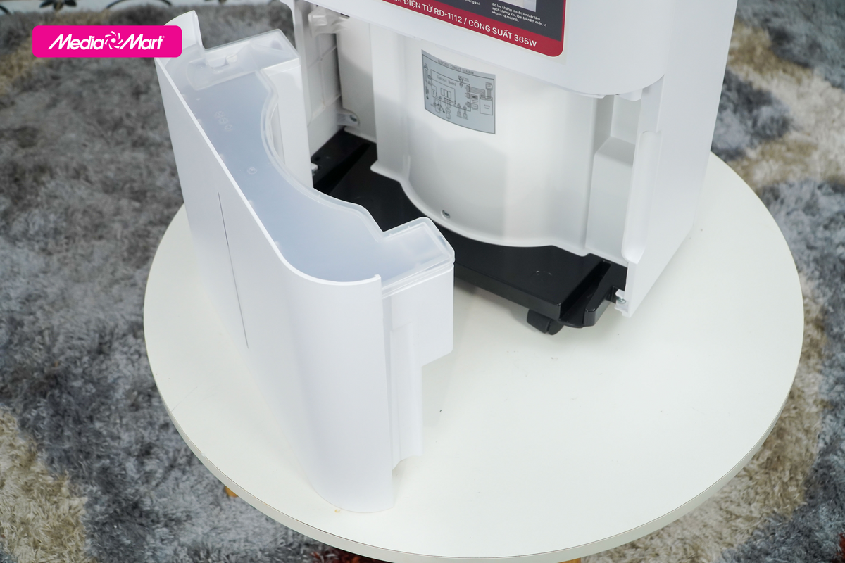 Màn hình LED cảm ứng, dễ thao tác