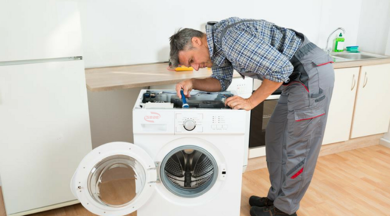 Máy giặt không vào điện do hỏng bo mạch