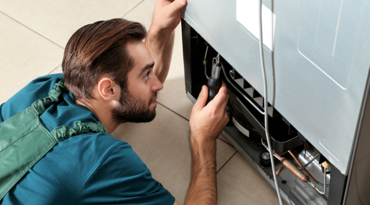 Tổng hợp 3 cách khắc phục lỗi tủ lạnh không chạy vẫn sáng đèn