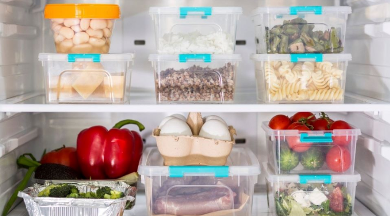 Bọc kín thức ăn trước khi cho vào tủ lạnh