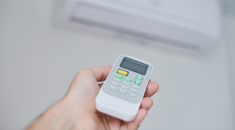 Điều khiển điều hòa bị không hiển thị màn hình