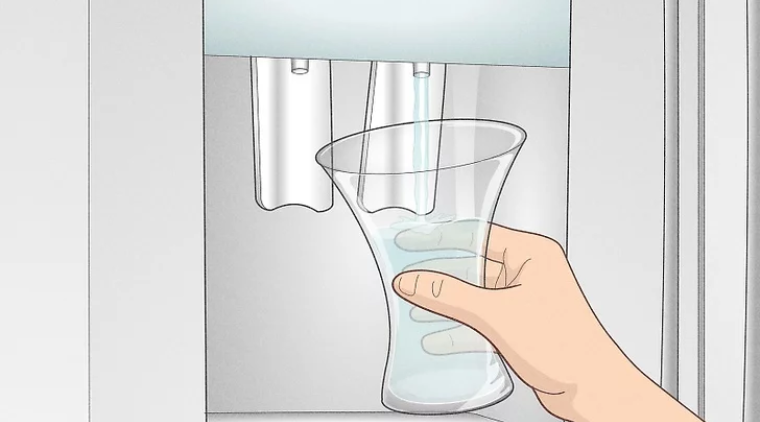 Cách vệ sinh vòi lấy nước ngoài của tủ lạnh
