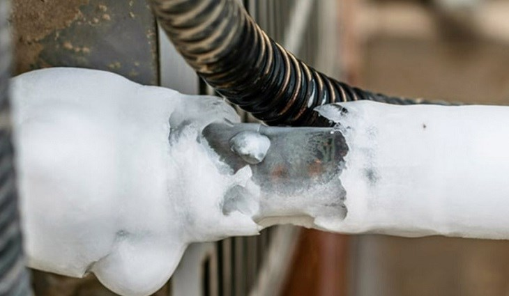 Những điều cần biết về hiện tượng ống đồng điều hòa bị đóng tuyết