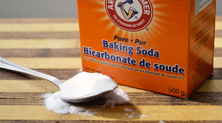 Sử dụng baking soda giúp tẩy vết cafe trên quần áo hiệu quả