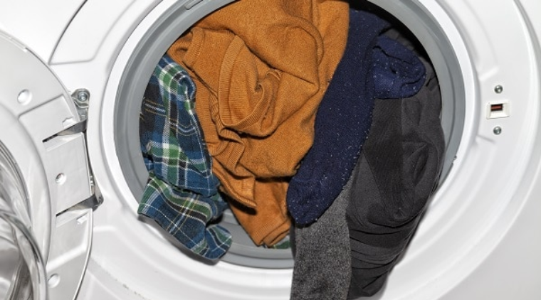 Vì sao máy sấy quần áo kêu to khi hoạt động?