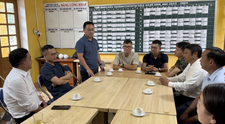 Báo PLVN trao tặng máy lọc nước cho 2 trường tại huyện vùng cao Trạm Tấu