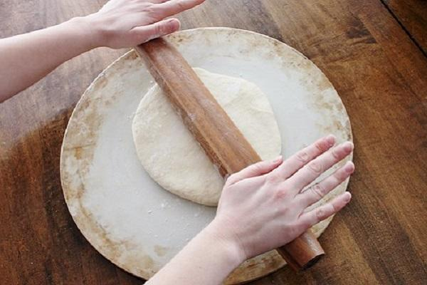 Cách làm pizza bằng chảo chống dính