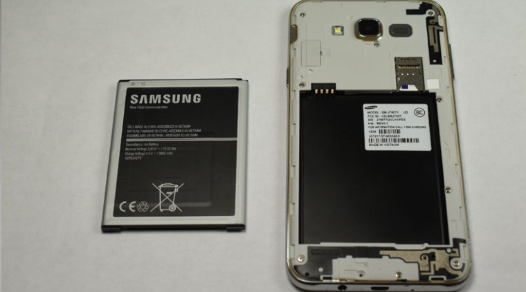 Điện thoại Samsung không sáng màn hình do hỏng pin