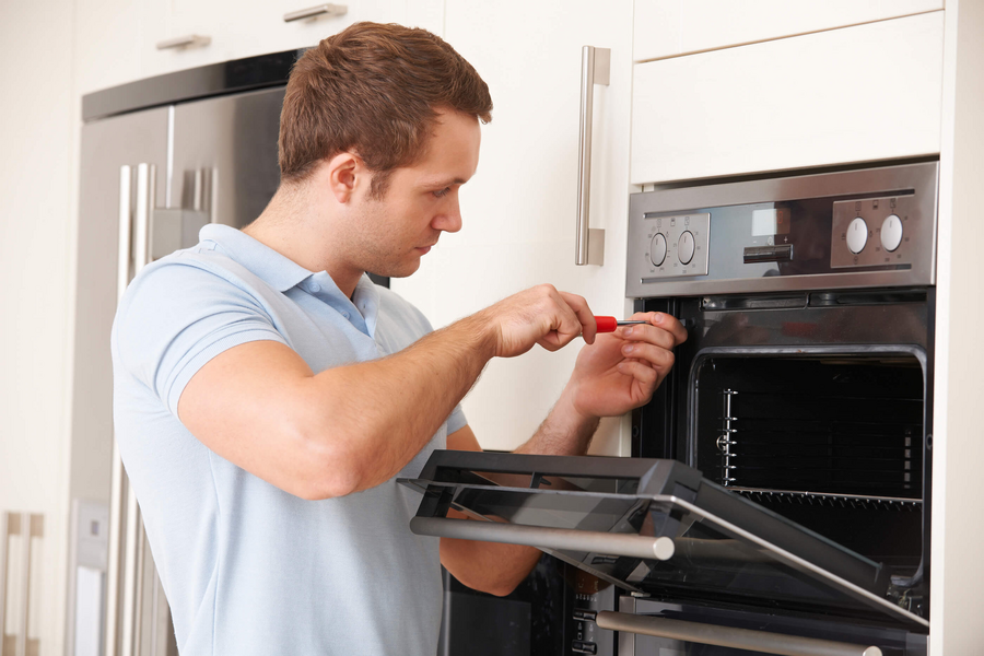 Hướng dẫn cách khắc phục lò vi sóng bị nổ cầu chì