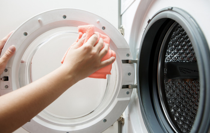 Hướng dẫn cách loại bỏ nấm mốc khỏi máy giặt