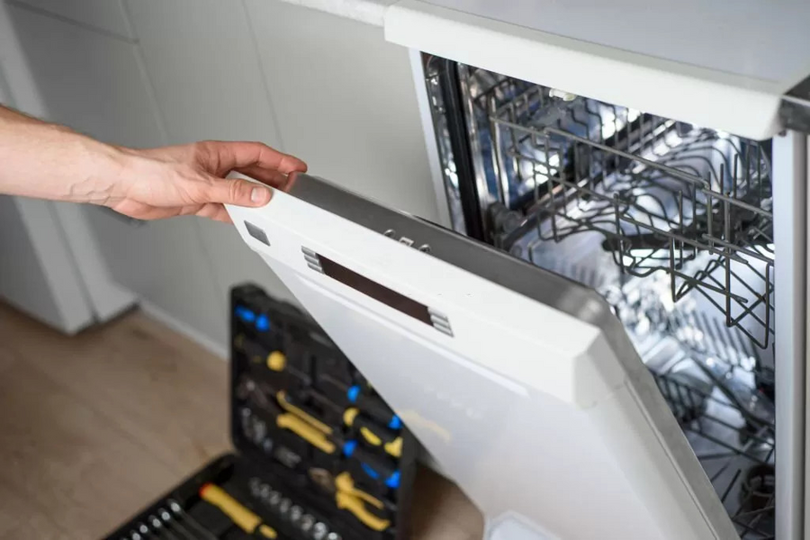 Nguyên nhân và cách xử lý máy rửa bát bị rò điện