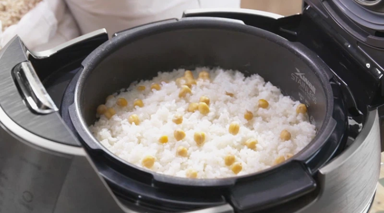 Do loại gạo bạn đang sử dụng khiến cơm nhanh thiu