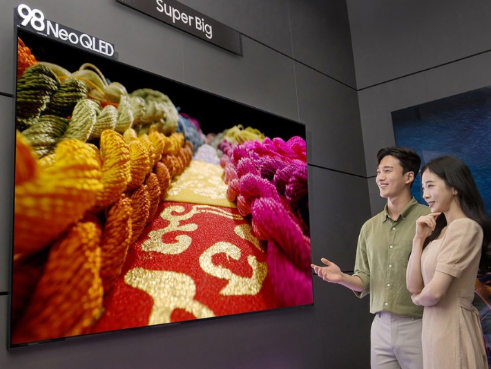 TV không chỉ để xem, TV còn để đa nhiệm