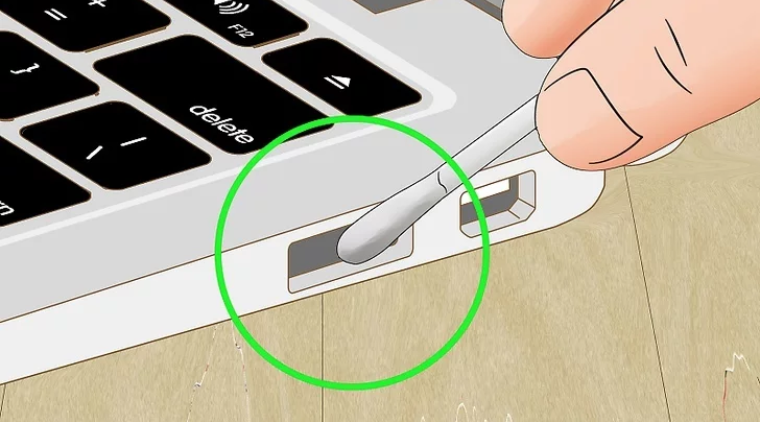 Cách vệ sinh cổng USB laptop đúng cách