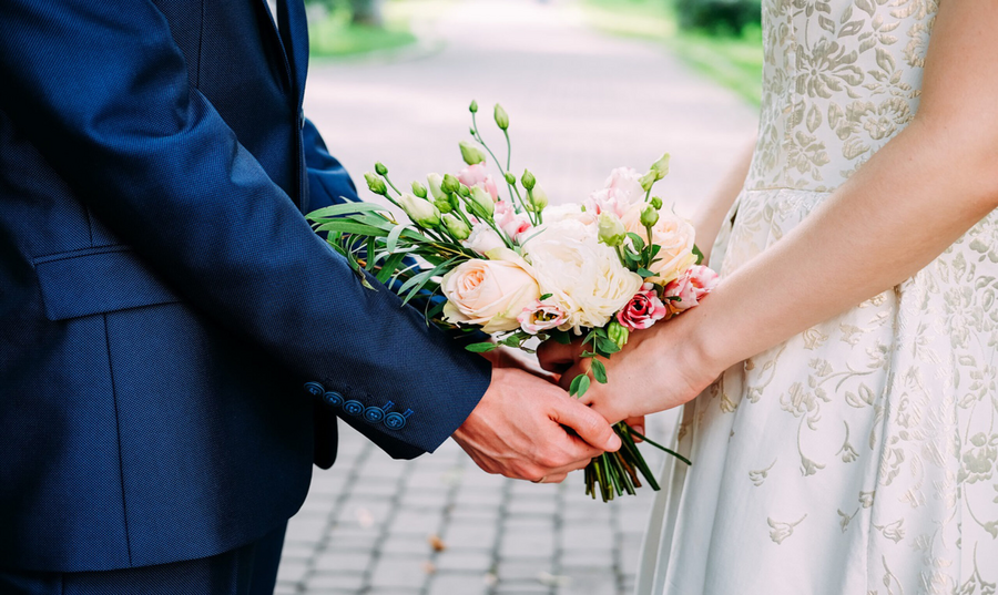 Vui lòng không đăng ký kết hôn hoặc tổ chức các sự kiện như đám cưới hoặc lễ đính hôn