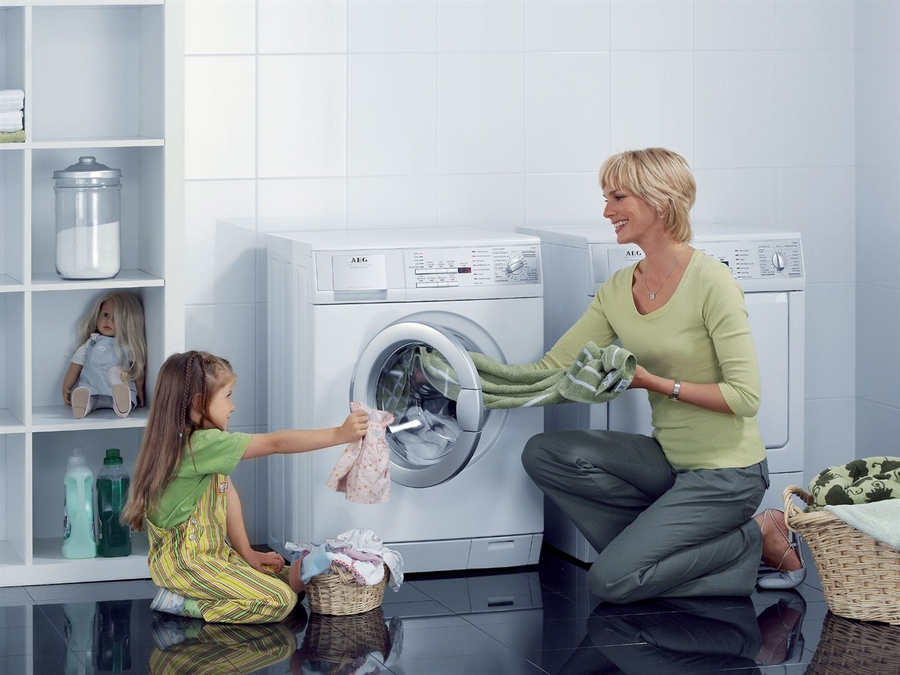 Cách khắc phục tình trạng quần áo bị mất phom khi cho vào máy giặt